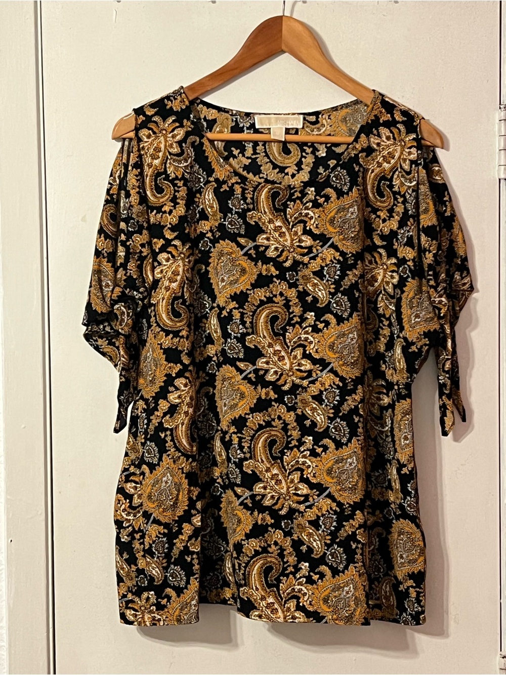 Women's Michael Kors Black & Gold Paisley Cold-Shoulder Top
